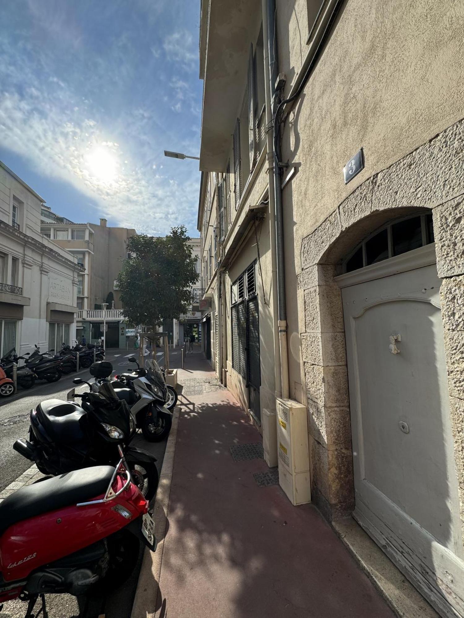 F2 Rue Saint Honore L, Hypercentre Proche Du Palais Des Festivals *
